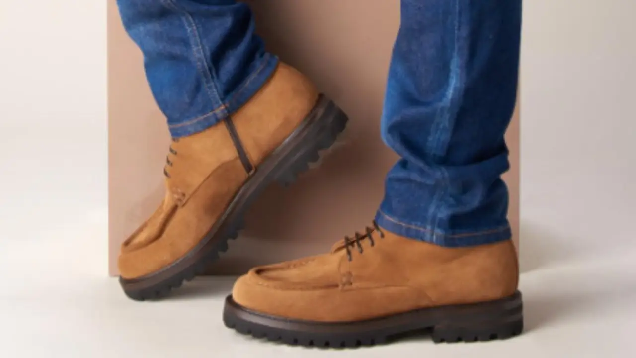 I podologi svelano quali scarpe possono danneggiare i piedi e molti le indossano senza saperlo Immagine selezionata
