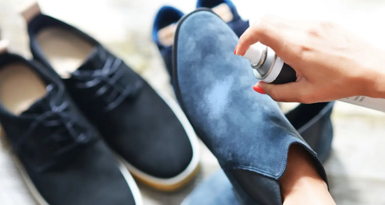I podologi svelano quali scarpe possono danneggiare i piedi e molti le indossano senza saperlo Immagine selezionata