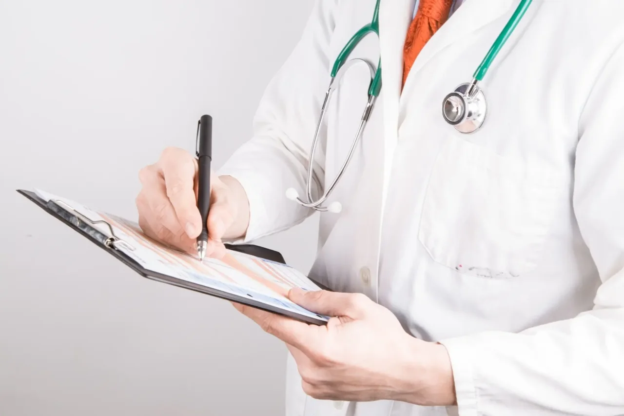 Gonfiore e gas anomali: ecco quando potrebbero segnalare problemi al colon Immagine selezionata