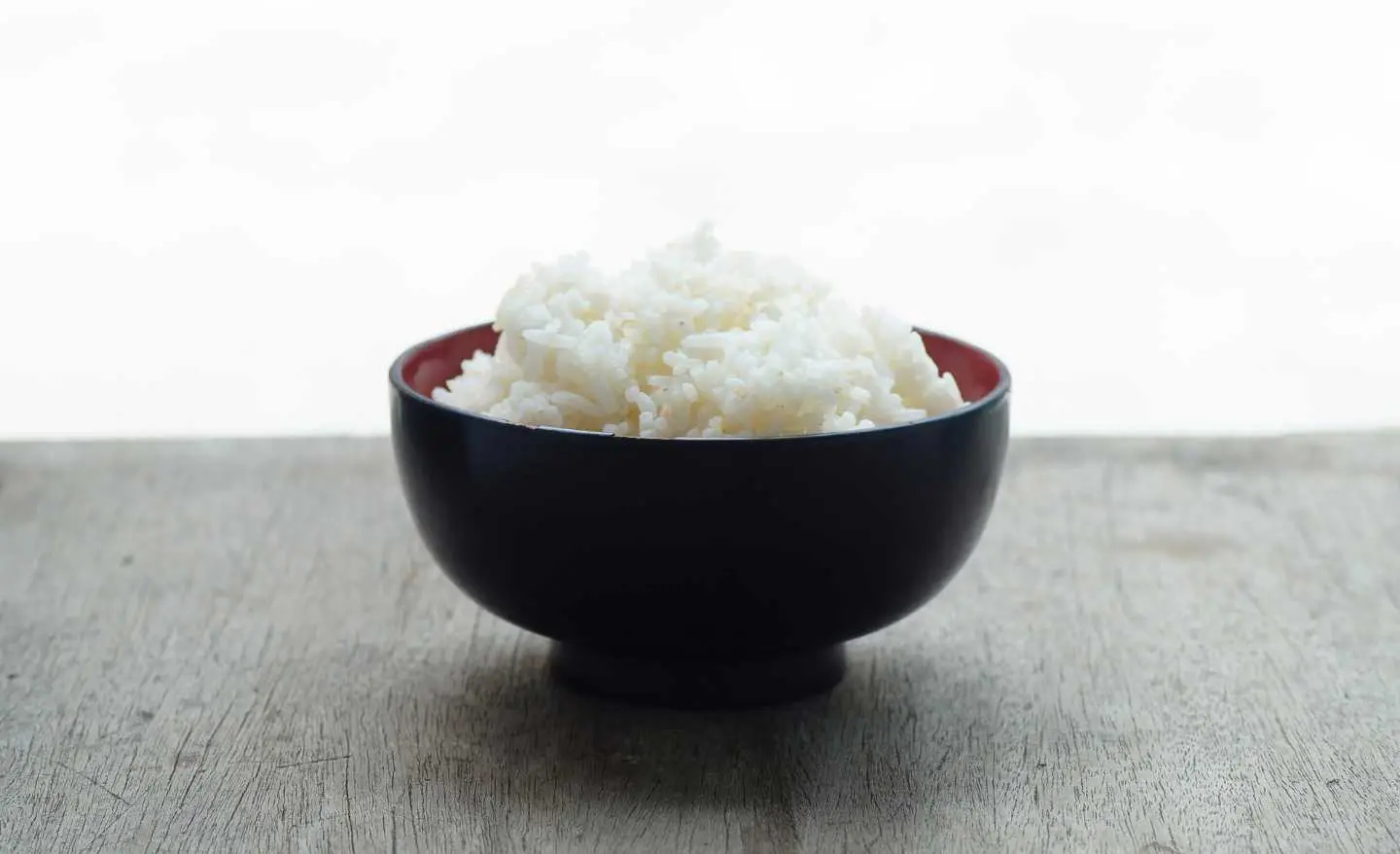Riso bianco sotto osservazione: i casi in cui può essere dannoso Riso bianco sotto osservazione: i casi in cui può essere dannoso