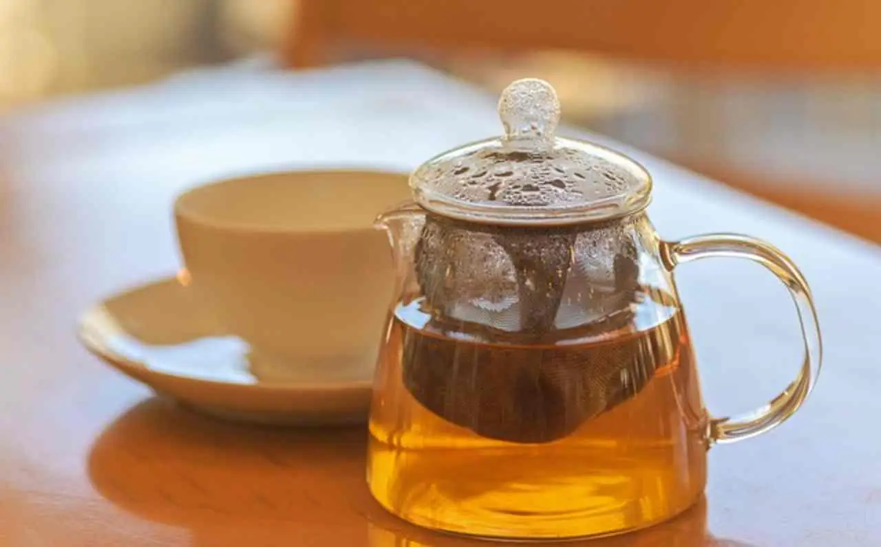 L’infuso che aiuta fegato e intestino a lavorare meglio L’infuso che aiuta fegato e intestino a lavorare meglio